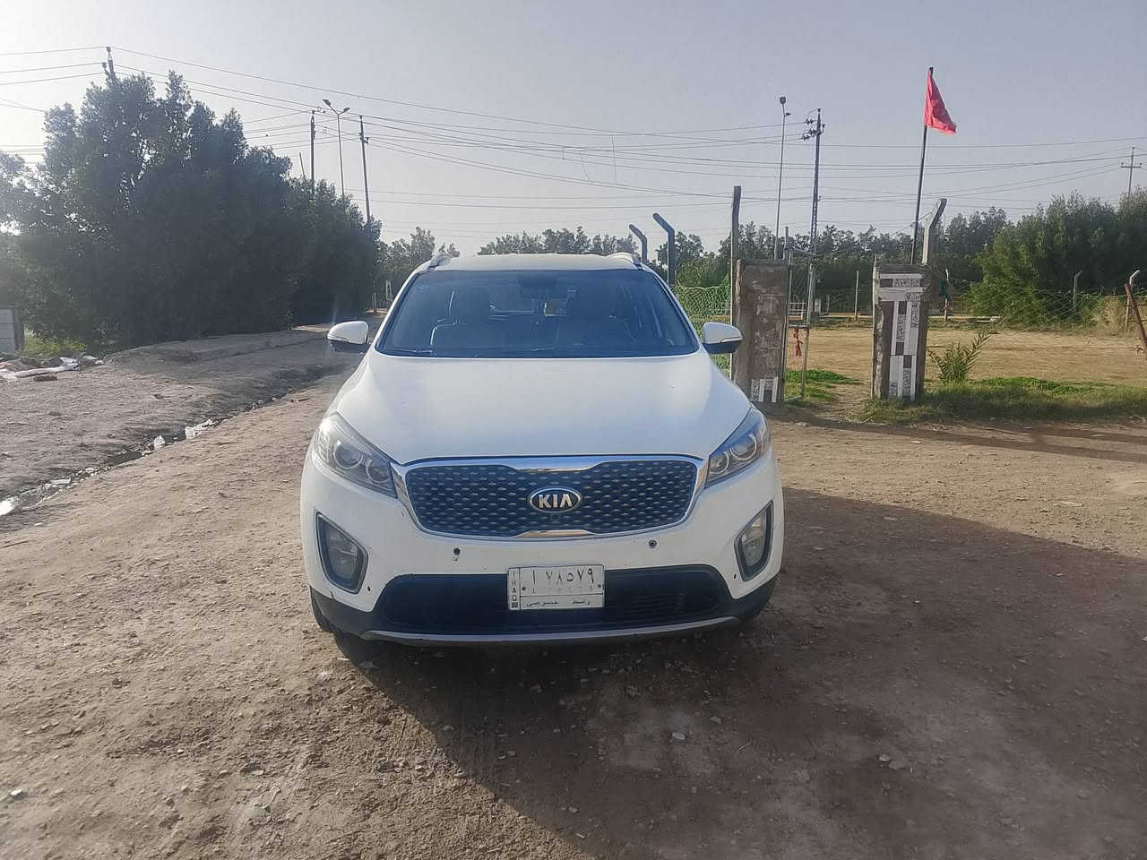 السلام عليكم سورنتو للبيع موديل 18 رقم واسط نص فول 6 سلندر متجاية مكينة نظيفة واكسل وكير وتخم تاير كله جديد ومكفول وتبريد فول و3 قطع
سيارة خير من الله مال جناي 
السعر 180$ وبيها مجال قليل للشراي 
***********
