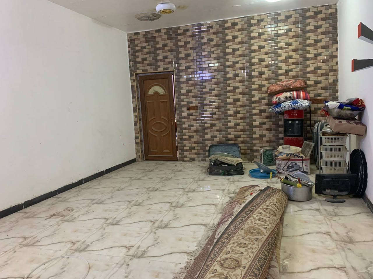 السلام عليكم بيت للبيع طابقين مساحه 200 متر قرب جامعه اهل البيت السعر خاص. ***********
