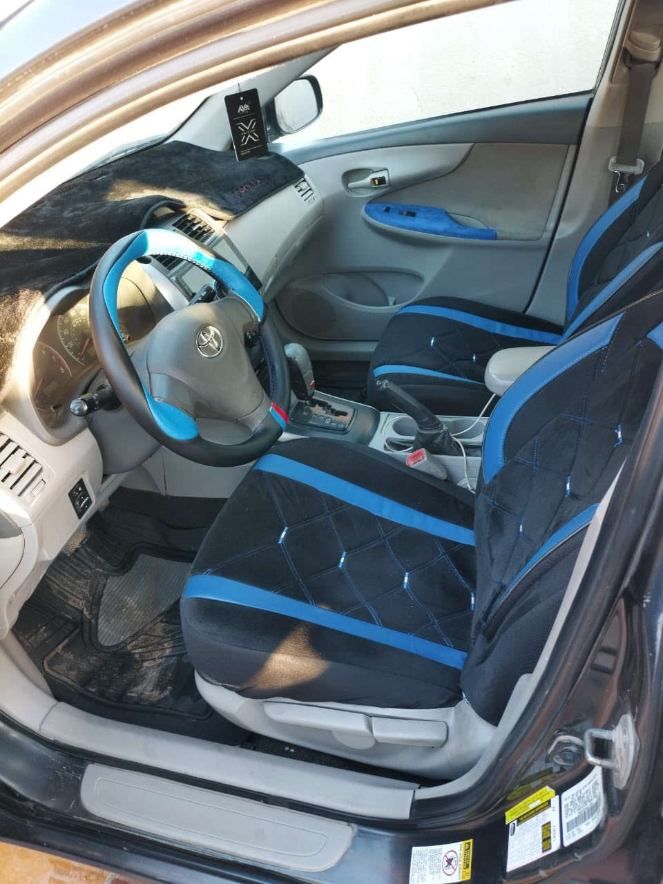 للبيع كورلا 2009
مصباغه عام للجماليه 
ضرر بابين نفسهن مصلحات حته ممفتوحات بدون ايرباك 
شواصي لغود اي شي مكفول من الكص 
سياره حلوه حيل 
مكينه كير تبريد مكفولات 
حداديه جديده 
رقم بغداد تحويل مباشر 
مكان السياره حلة بابل 
السعر 100 وبيه مجال
‭***********
