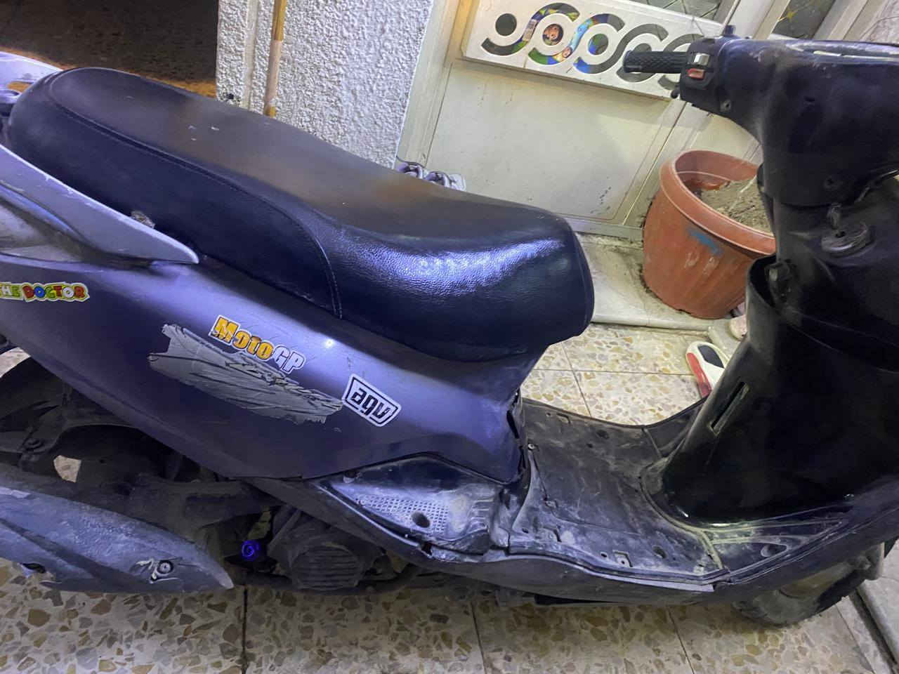 دراجه بريز دراجة متروكة عوزها تعمير بسيط مكينه ناعمه و ممفتوحه ولا مجفتة مكاني حرية رايدها ب275 وبيها مجال رقمي ***********
