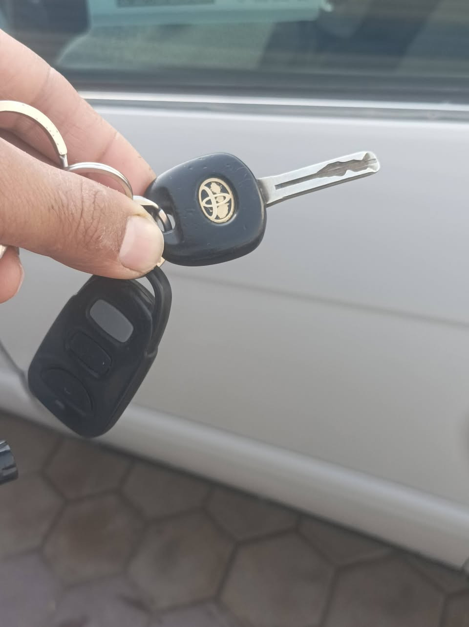 سلام عليكم للبيع بطه موديل 94 كير محرك حداديه تايرات تبريد  ثلج السيارة جاهز مال جناي مكاني ناصرية *********** السعر 65
