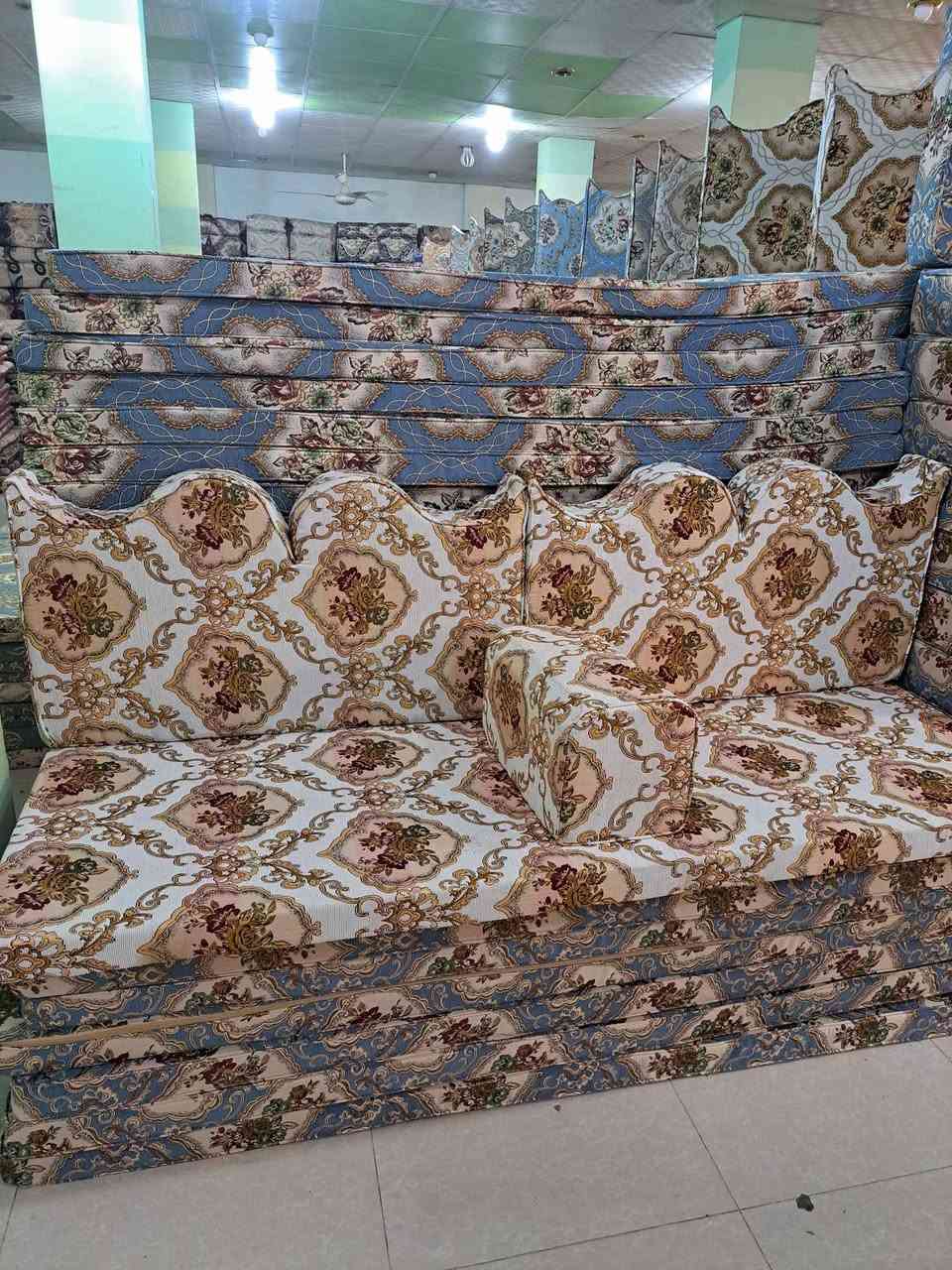 اللهم صل على محمد وال محمد
وصول وجبه جديده من ارقى انواع الجلسات العربيه الارضيه الى مجمع ابو سجاد البدري للديوان العربي الاصلي انسب الاسعار واحدث الالوان والمديلات  حمله ومفرد بيع المفرد بسعر الجمله يوجد.توصيل العنوان ناصريه شارع عشرين مجاور محلات المواد الغذائيه الفرع المقابل الاطفاء اي استفسار  مراسله الصفحه او واتساب *********** ناصرية, ذي قار
