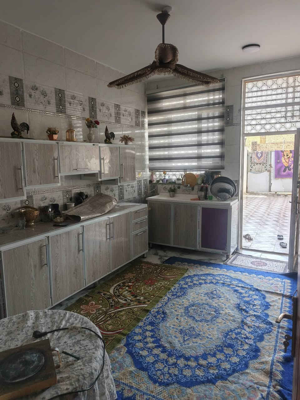 السلام عليكم بيت في حي الحكيم نزله عميد جادر مقابيل سكله أبو حسن قريب على دبيه بيت مساحته 200 بناء طابوك بيت وجه 8 نزار 25 الساس رفته مرقم بلديه بناء 2025 بيت يحتوي على غرفتين صاله مطبخ وصحيات للاستفسار على سعر تصل على رقم ***********
