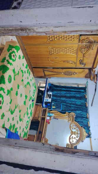 السلام عليكم يبت للبيع مساحه 80متر طابو زراعي

واجهت 8 والنزول 10 يحتوي على 3غرف +الاستقبال يبعد عن التبليط الرئيسي٢٥ متر مكان البيت شارع الجواهري قرب اسواق حسون  البيت طابو زراعي سند ٢٥     السعر ٤٨ 
رقم ***********
