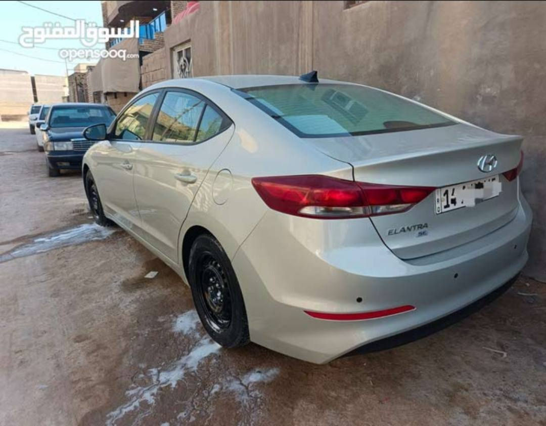 النترا موديل 2017 رقم بصرة دولي لون ذهبي محرك 2000 دوش السيارة داخل بيجي مكفولة من الصبغ ماعدا ربع باب خلفي الجهه اليمنى 
حساس خلفي كامرة هزه جديدة سنويه 2029 بسمي السعر 122 الاتصال ***********
