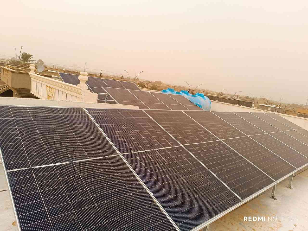 #مكتب عالم الطاقة للطاقة الشمسية 
بعنوان الثقة هدفنا نحو النجاح
تم بفضل الله تعالى وتوفيقه 
 تنصيب منظومة طاقة شمسية لمنزل الدكتور نصر صبري عواد  حديثة محافظة الانبار
مكونات المنظومة 
بطارية ليثيوم 16كيلو واط ضمان 5 سنوات 
61 الواح من شركة جوتا  600واط 16 بازبار ضمان 12 سنة 
انفرتر 12 كيلو واط (50 امبير) ضمان سنتين
تعمل المنظومة على تجهيز المنزل ب 
(15) امبير ليلا 
(30) امبير نهارا 
مكونات المنظومة انفرتر من شركة گوسباور ذات جودة ممتازة وبرنامج واي فاي للتحكم عن بعد ومقاومة عالية  ضد جميع الضروف البيئية  الرطوبة والغبار ip54 بطارية شركة EVE ذات من اجود انواع البطارية ذات برنامج اطفاء ذاتي في حال حدوث اي خلل 
#تم ربط المنظومة وفق عملية الربط الذكي BMS ادارة التحكم بالبطارية لضمان عملها  على اعلى مستوى من حيث الدقة والامان كذلك يمكن الزبون بالإضافة للربط الذكي الاتصال بالبرنامج Gospowerenerg الذي يمكن من خلاله التواصل المباشر بالمنضومة بواسطة الزبون والمنصب ومهندس شركة ايتل 
زورونا وستجدون ما يسركم للاستفسار الاتصال على الرقم 
*********** استاذ عادل رشيد العبود 
*********** استاذ إدريس شعبان الحسن إدريس شعبان الحسن @
الحويجة مدخل القضاء مجاور محطة وقود سليمان الغرب قرب سيطرة العزيزية (الجحيش)
