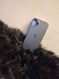 ايفون 11برو نضافة 95٪ الجهاز ما بدل بيه ولا قطعة بلادي ذاكرة 256 بطاري...