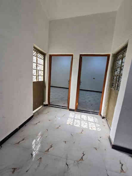 سلام عليكم بيت للبيع
المساحه 140 متر 

طابو زراعي سند 25 مكاتبه وكاله مكاتبه نسخه من الطابو 

يحتوي البيت على 2غرفه نوم و صاله

 ومطبخ 

وصحيات 

وكراج ..حديقه

جميع الخدمات متوفره 

العنوان

ابي الخصيب ابو كوصره 

السعر58 و بي مجال للاستفسار

المرسلة على ***********
