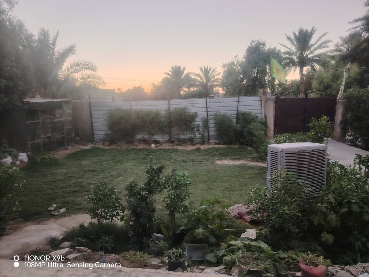 السلام عليكم بيت للبيع بل بستنه المساحه 430 كافه الخدمات الاستفسار ع الرقم ***********
