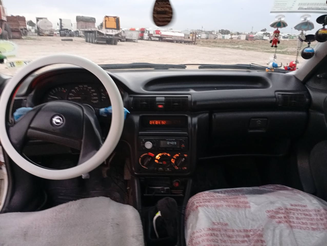 سلام عليكم استره للبيع موديل 1993السياره كفاله عامه بس جاملغ وراه السايق بي صبغ و معجون والباقي كله شرط صبغ بلادي السياره تبريد محرك و كير بل شرط شرط التحويل الشراي يتصل ***********
