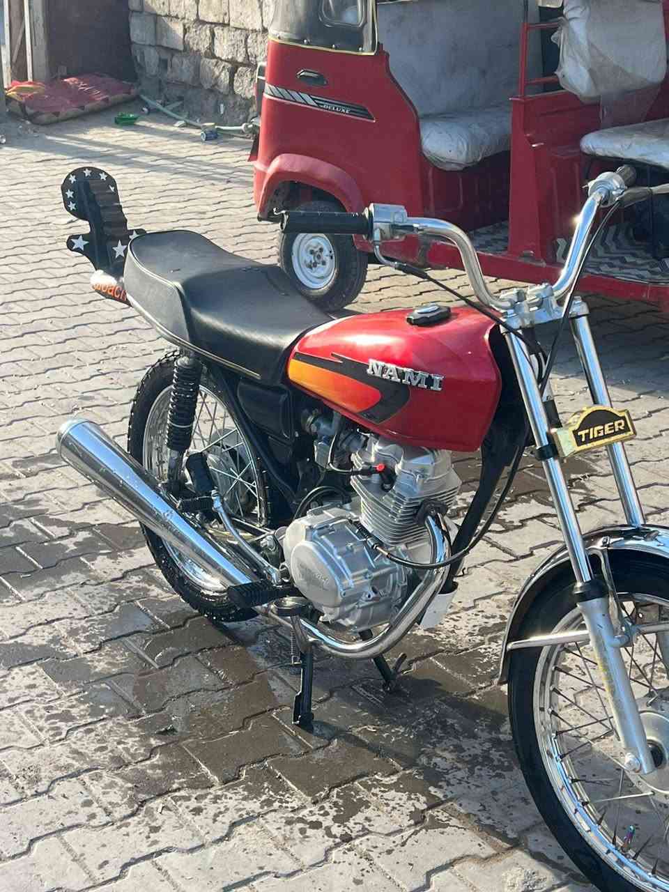 دراجه ادوات للبيع سعرها 450 وبيها مجال العنوان بصره بصره بالعاليه الشرايجي ***********
