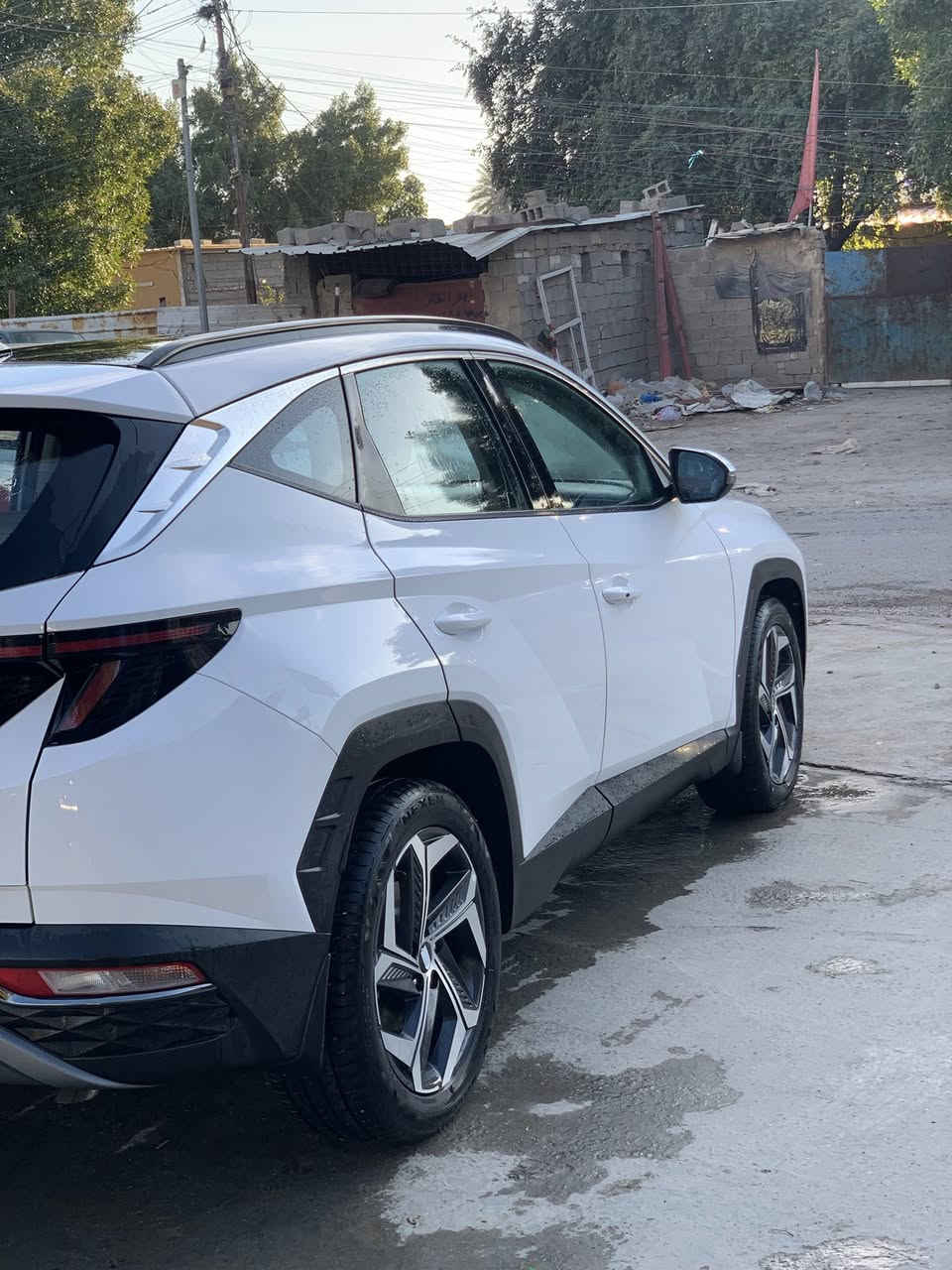 السلام عليكم توسان 24 تو كلر فول موصفات  خليجي شركه ماشيه 10الف  مكانه الزعفرانيه للستفسار الاتصال على الرقم ***********
