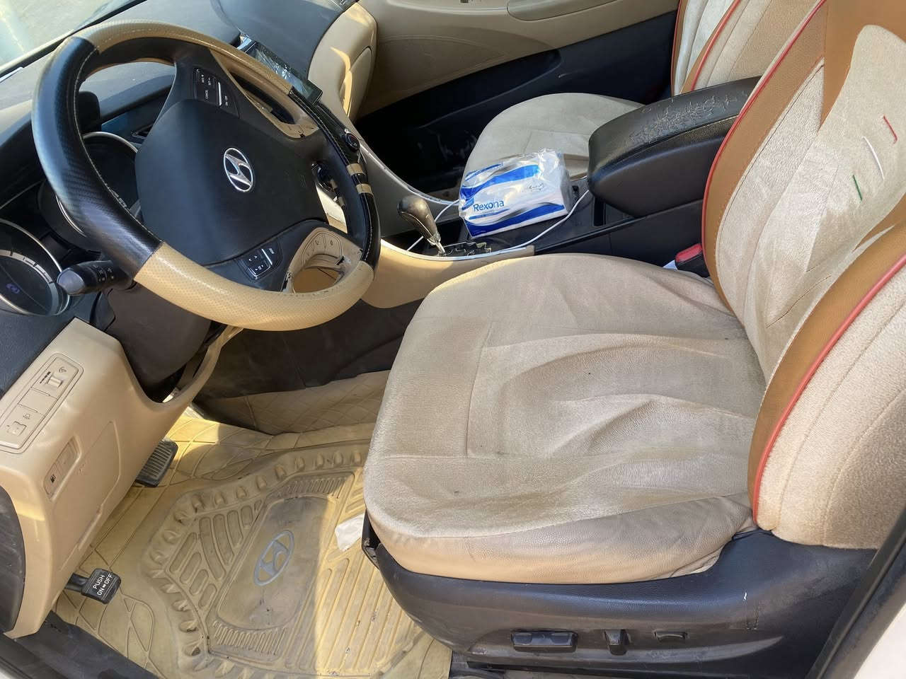 …السلام عليكم سوناتا للبيع فول واحد ع واحد بي اي بي 2010 رقم اربيل انكليزي السعر 115 بيه مجال بيه بنيد مبدل *********** …
