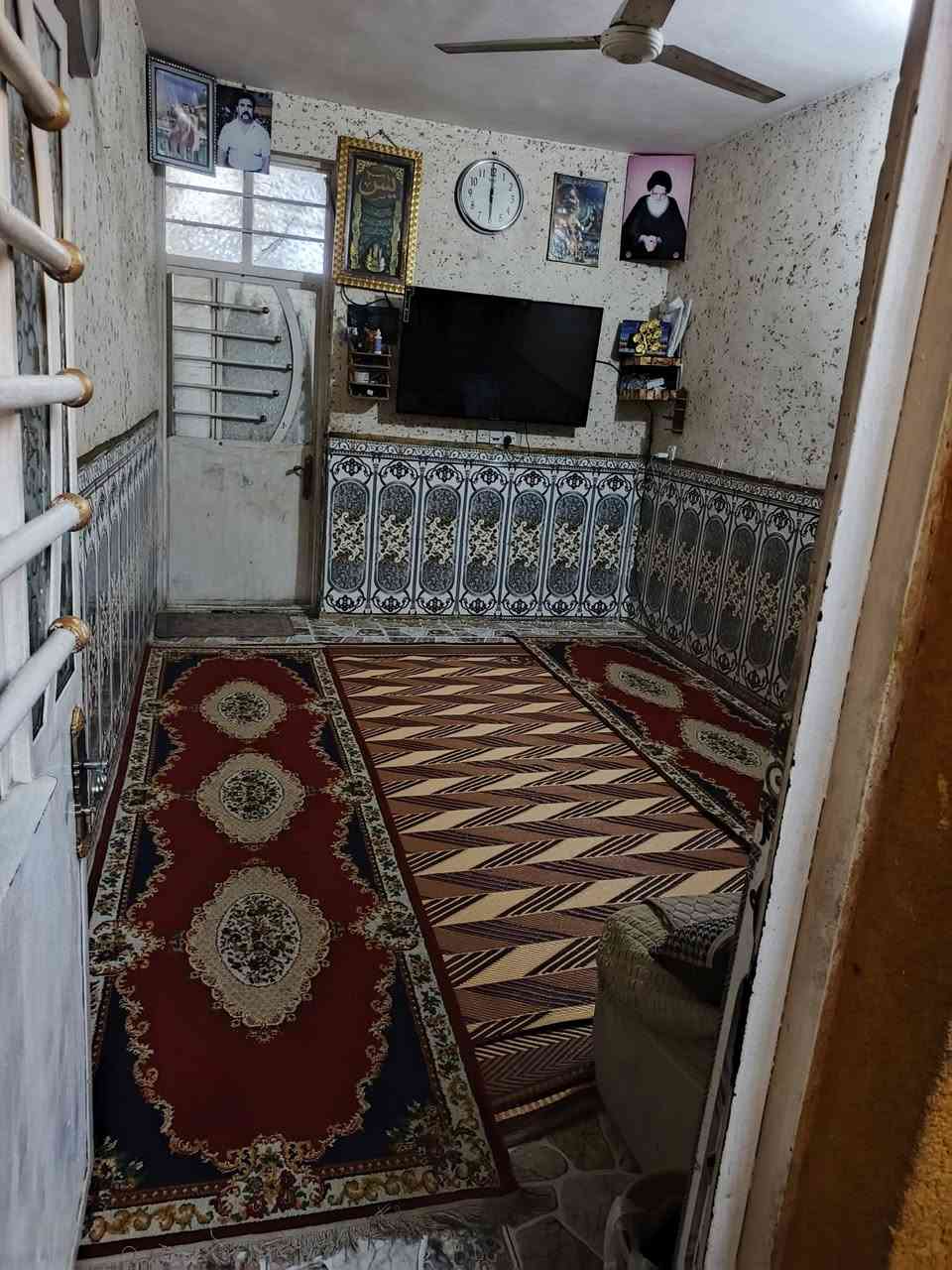بيت للبيع مساحة 83 قريب عل الشارع العام بناء حديث
مكان حي اور شيشان
طابو صرف زراعي 
هاتف ***********
رقم صاحب الدار
