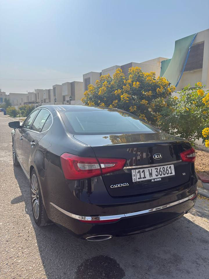 السلام عليكم 

للبيع كيا كادينزا 2015 خليجي 

ماشيه128 الف كيلو 

فول مواصفات vip 

6 سلندر 3500 

ويل 19 

تخم تاير جديد هانكوك ماشي عليه اقل من 3000 

بانورما 

سقف شاموا 

لايت لد زرع عدسات عالي ناصي متحرك مع الستيرن اوتو 

برده خلفية

غرفة كاملة جديده اشتغلتها بالنواب يم حسين شماره ب 500$ 

كراسي تدفئة و تبريد و الخلفية فقط تدفئة 

مري قلاب 

كرسي السائق ذاكره و اربع تحكات مع مسند رجل 

هاند بريك دكمة و اوتو هولد 

رقم بغداد بأسمي 

صدر كامل جديد و تخم بلكات و نوزلات اصلي شركة بس النوزلات 300$ 

صدر و حدادية جديدة كاملة امامي خلفي 

السيارة مناقصها برغي و نظيفة جداً 

بيها قطعة وحده معجون الباب خلف السائق بدون دواخل 

و الچاملغ اليم الباب مرشوش توحيد لون بدون معجون

سعرها  155و بيها مجال شي بسيط مكاني الفلوجة

للستفسار *********** الفلوجة, الأنبار
