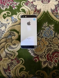 آيفون SE • ٣٢ • بابل بكرلي