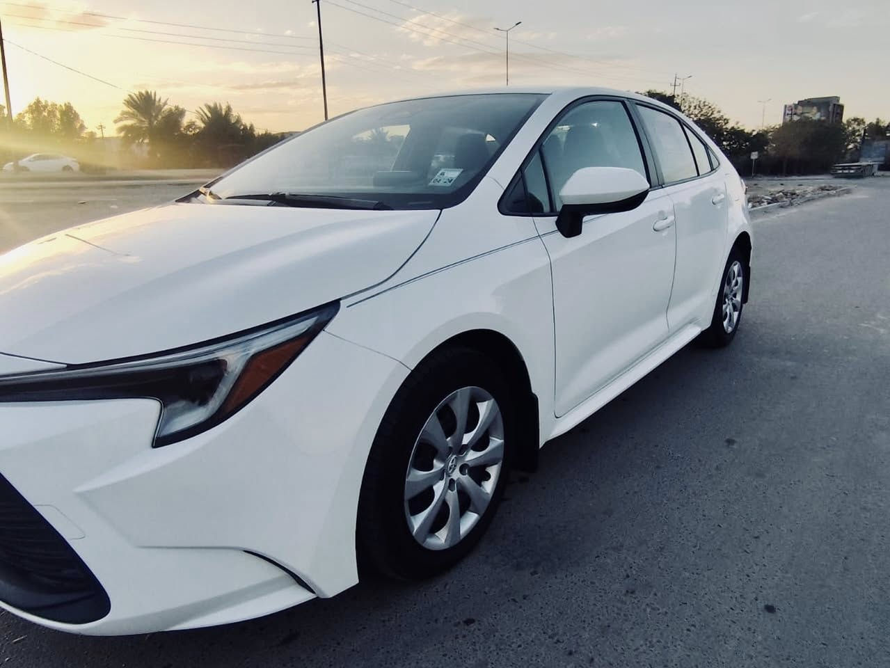 السلام عليكم
————————
كورلا (2023) LE هايبرد
حادثها بسيط بدون ايرباك موضح في الصور 
صبغ باب + جاملغ فقط 
———————————————————
مواصفات  LE معروفة 
محرك  1.8 هايبرد 
———————————————————
عداد السيارة ( 45 )الف ميل 
ماشية بالعراق ( 6 ) الاف ميل فقط 
———————————————————
مكان السيارة بغداد . الدورة
————————————
السعر ( 165 ) وبيها مجال بسيط
هـ ( ‭0770 809 3323‬ ) 
————————————
ملاحضة مكلف بالنشر
