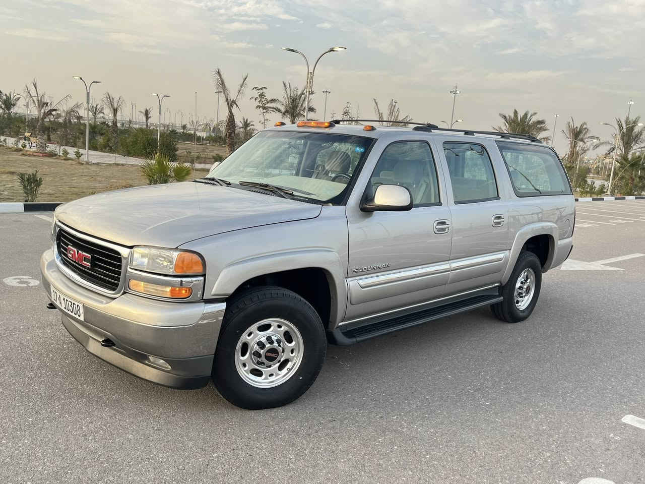 سلام عليكم جمسي مديل 2005 اصل تسجيل جديد قرار48 كفاله ضربه وكص ونقل جثه وعيب شرعي بيه قطعتين صبق فقط والباقي كفاله مكينه 8100 كير 100 جدد تخم تاير برجستون توه شاهده حداديه جديده تبريد تتفه السياره جاهزه من كلشي السعر 165 رقم الهاتف *********** العنوان البصره
