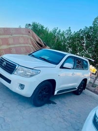 لاندكروزر V8 • مصفحة • موديل 2013
