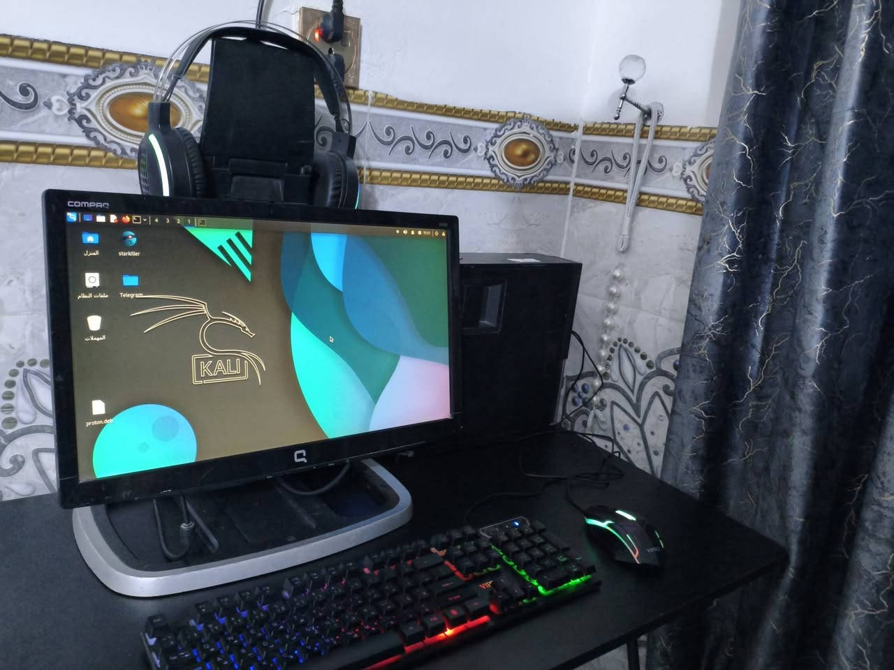 تجميعه opitalz كدامكم 
معالج متوسط للبرمجه  وتصفح والعاب خفيفه هاردين بيهه هارد اساسي 128 g ssd وهارد ثاني 500g ssd 
رامات ثنين 12g وياهه كيبورد rgp وماوس وسماعات الي بلفيديو ومكبر صوت  السعر اتصل وتدلل ***********
