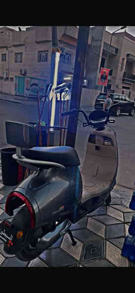 سلام عليكم للبيع دارجه شحن سرعتها 55 تقفل الدارجه نضيفه بسعر 350 وبيها مجال رقم الهاتف
 ‭0775 514 1061‬
