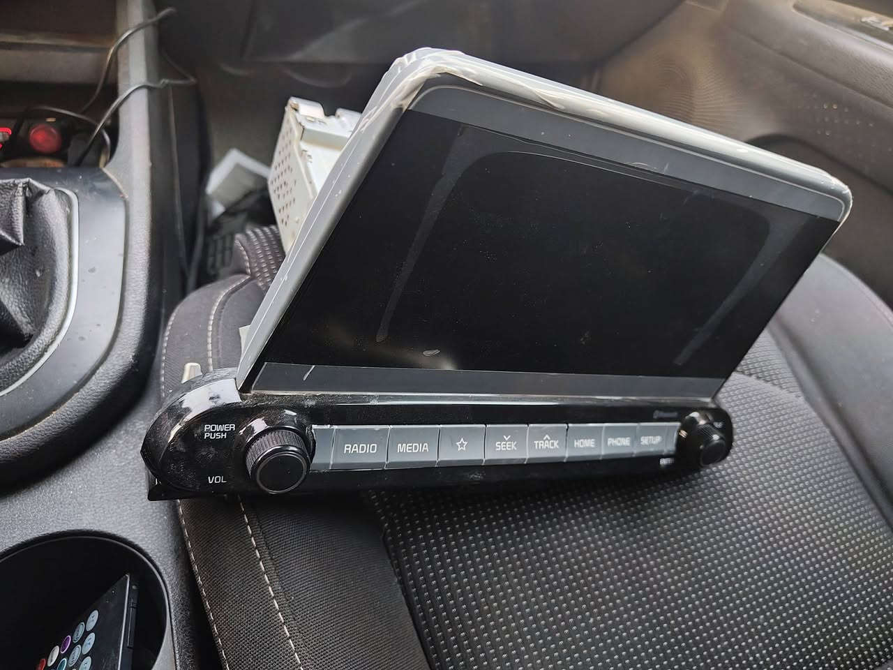 سلام عليكم شاشه مال فورتي موديل 20 للبيع سعره 120
***********
