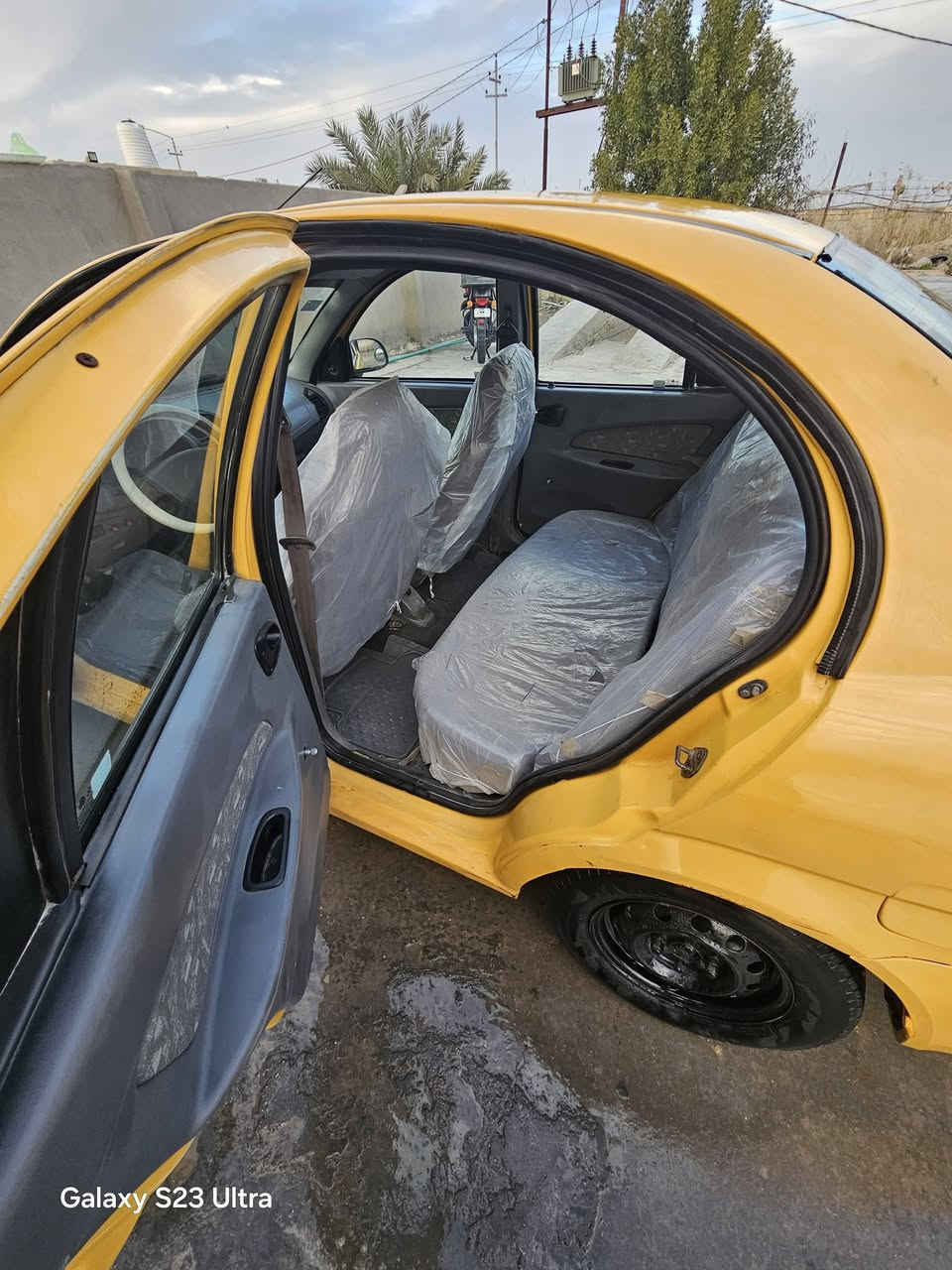 للبيع. طيبه 2015.
تبريد. ثلج.
 تدفئه 
كير مكينه خير من الله

 بيهة صبغ باب وجاملغ امامي. بي ضربه خفيفه بلباب بدون

 دواخل  وملكط خياسات. وجاهزه  

تخم تاير وحداديه. جاهزه ودبلات جدد  سنويه ل27
  السعر 36. وبي مجال 

 ***********
