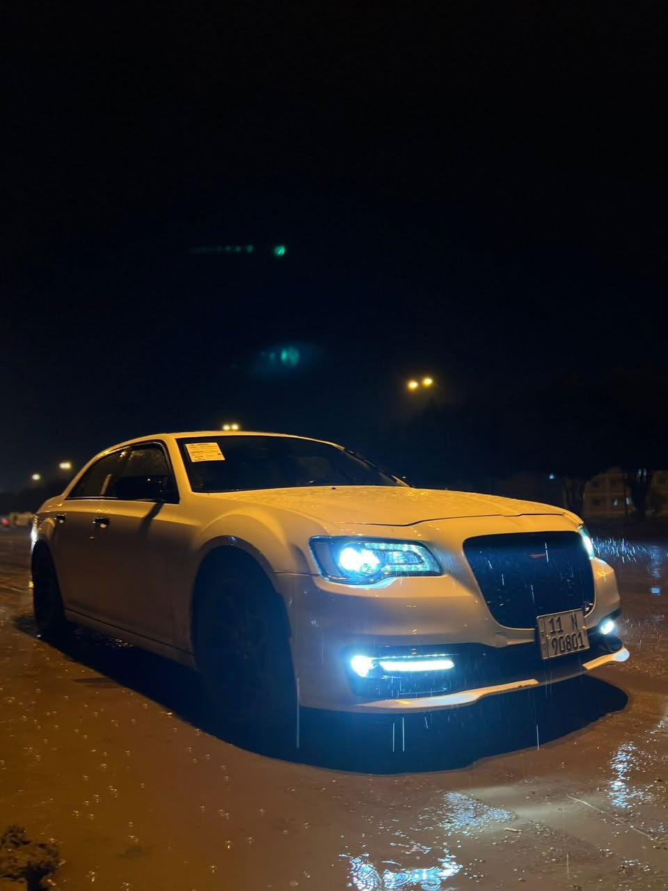 سلام عليكم اوبامه البيع مديل 18 اصل سياره بيه نص جاملغ صبغ والبنيد مبدال اصلي  والجملغ الثاني بيه شويه بارد فقط  رقم بغداد دوالي سنويه وهزه جداد سياره نص فوال ماشيه 100الف مايل مكينه وكير واكسن علي وضع الشركه حداديه جداد تخم تاير جديد تبريد تدفه سياره جديده واستعمل شخصي واحلاه من الصور مكاني بابل رقمي ***********السعر 245وبيه مجال
