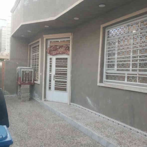 السلام عليكم دار للبيع طابق واحد او بيتونه كبيره صارله سنه من بنائه خلف كلشي او كلاشي بين الصحه او شارع ٦٠     ***********هاذا رقمي ابو البيت أبو مجتبى
