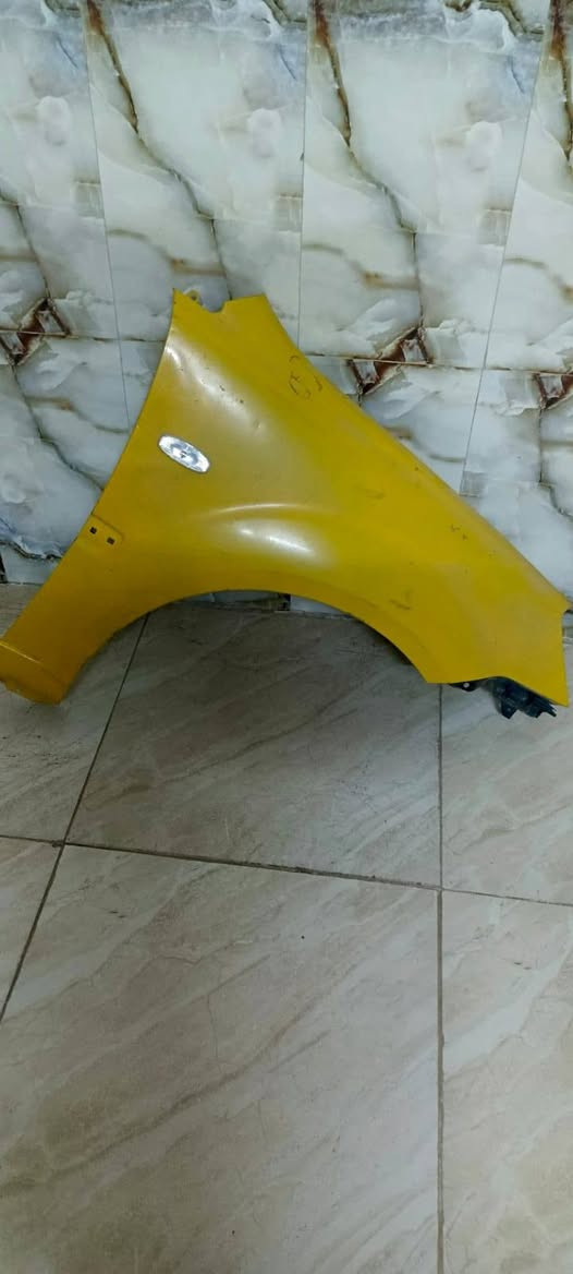 السلام عليكم
زوج جملغات كيا ريو  ٢٠٠٨ مع تخم كبات اصلي للبيع 
اليريد يتصل على الرقم 
***********
***********
