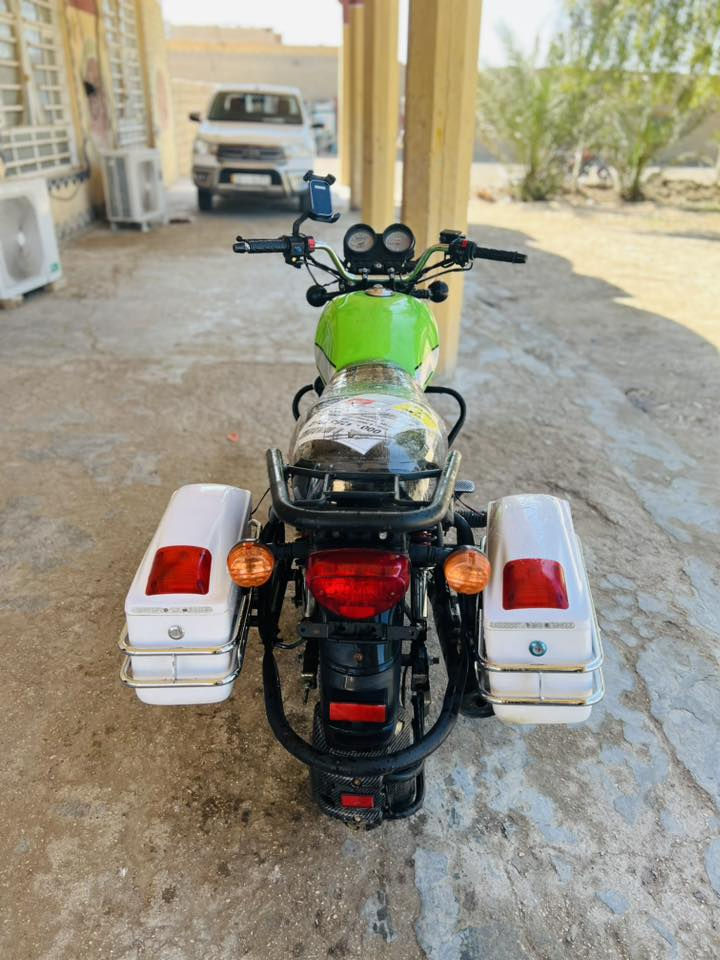 سلام عليكم دراجة دايوان للبيع موديل 22 أوراق اصوالي شرط ترقيم.   وصل معرض.  دراجة مجنبزةًًًً رزانة فوال.  مكفولة كفالة عامة كهربائيات  كلة. شغال.  أي نقص مابيهةً.  محرك. 200  كتابة حمرة  السعر مليون 450 وبيهة مجال الرقم ***********
