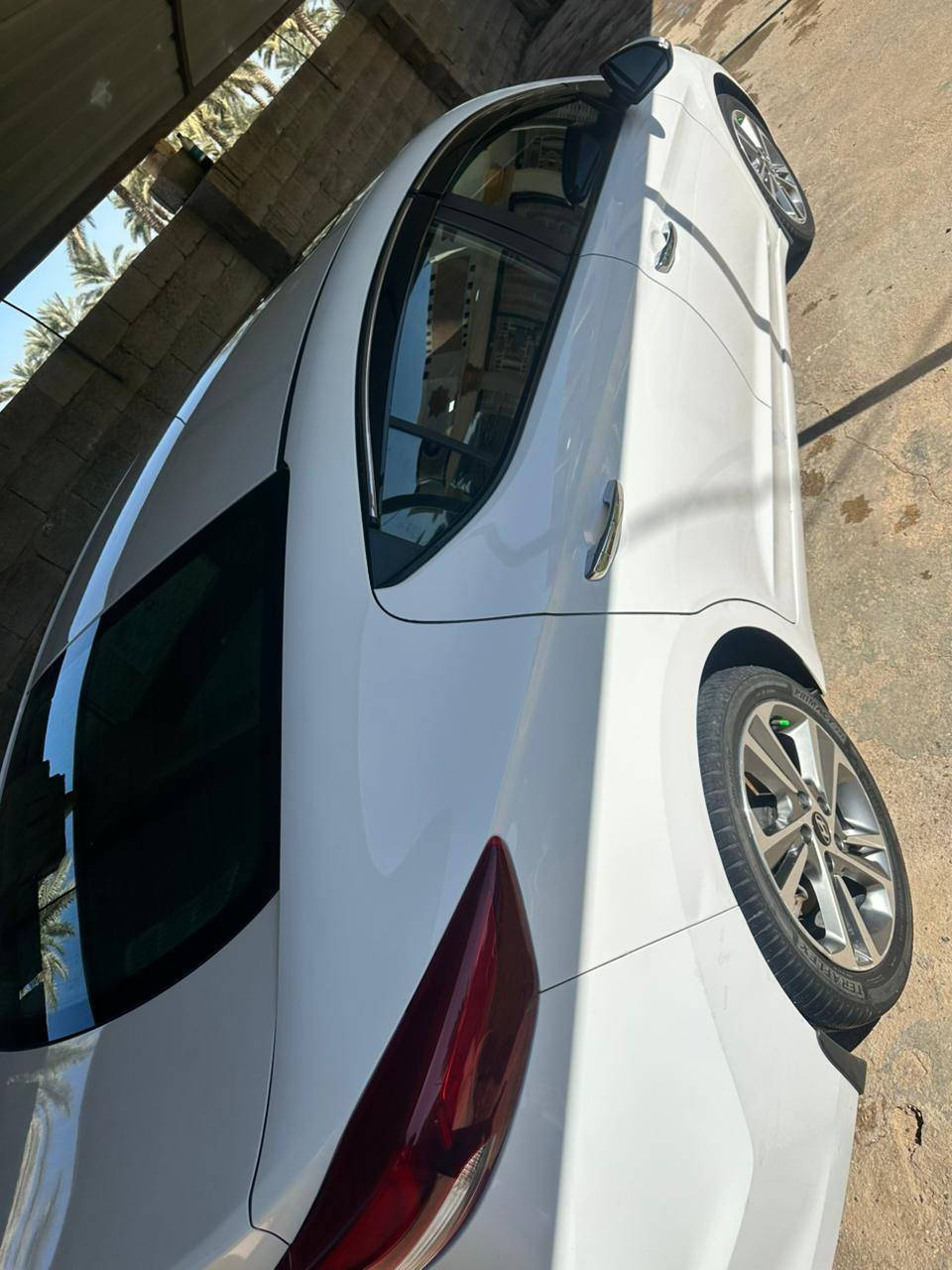 السلام عليكم النترا خليجيه موديل2019 سوبر مكفوله كفاله عامه رقم بغداد ماشي 96 الف اسياره فول ماعده لبصمه  رقم ***********  السعر 166
