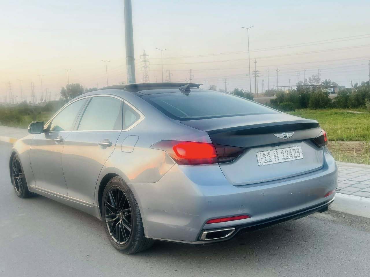 للبيع جنيسز 2016 g80
السعر 13700$
مكان السيارة بغداد بسماية 
مكينة 6V
بانوراما 
شاشة 
كامرا 
بصمة تشغيل وابواب 
بردات خلفية وجوانب بلادية 
فور ويل 
كشنين كهرباء
كشنات حار بارد 
مري شفط 
حساس امامي خلفي 
جنطة كهرباء
وبعد بيهة هواي مواصفات 
صور الحادث والسونر بلمنشور 
سيارة كير مكينة كفالة 
للاستفسار ***********
