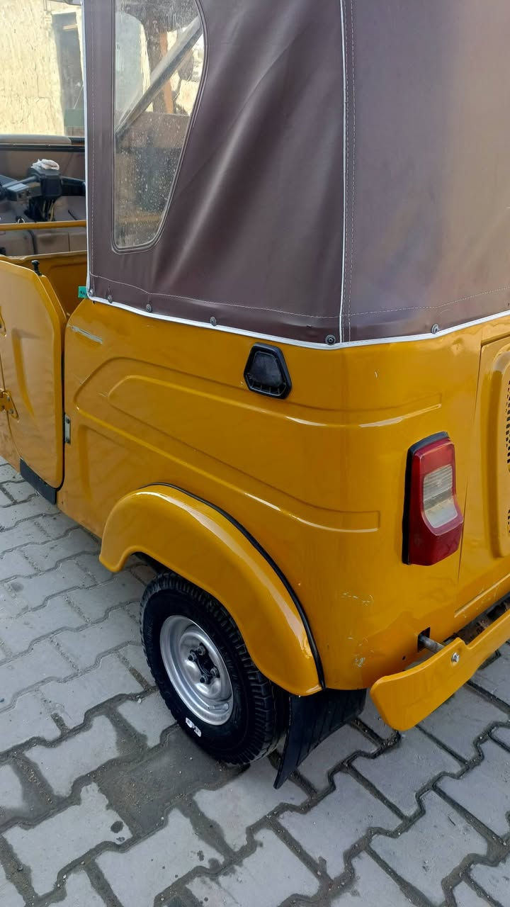 ستفسار  ***********

عنوان بغداد حي نصر 

ملاحظه  تكتك كفالفه عامه
