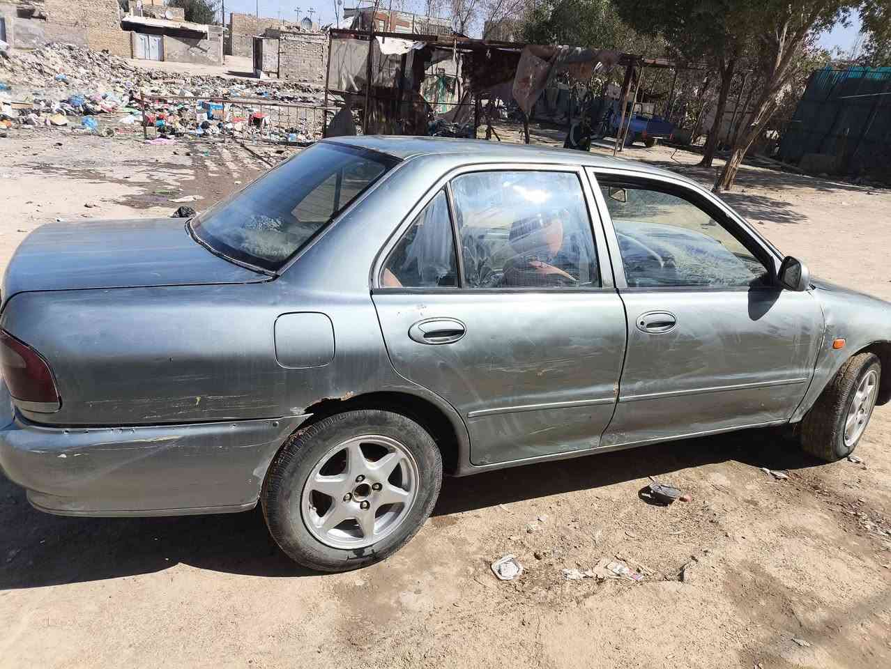 السلام عليكم 
بروتون 2005  اوتوماتيك تبريد 
تبخير قليل بالمحرك
الاتصال على هذا الرقم
***********
