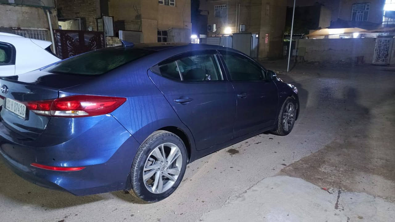 السلام عليكم النترا  2018 بصمه تحكم ستيرن فتحة سايدروف اشاير بالمري محرك جديد دوش 1800  وارد كندي السعر  110
 بيها مجال بسيط حك الجيه سنويه جديد رقم إنكليزي السياره كامله من كلشي باقي التفاصيل باليونانية مكان السيارة بغداد البياع البناء الجاهز مقابل كراج البياع رقم صاحب السياره  ***********
ملاحظه مكلف بالنشر غير متواجد على التواصل
