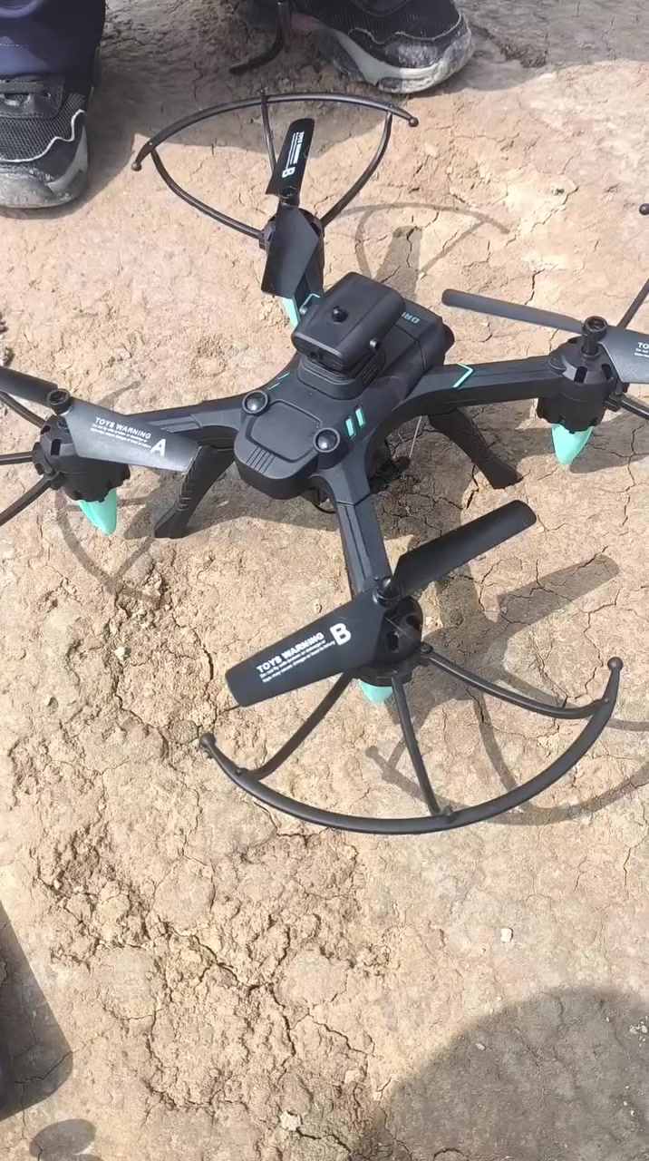 درون للبيع طيران عالي ومدئ بعيد يخبل بس التطبيق مال الكامره ماعرفه 
عنوان سوق الشيوخ 
*********** بي واتساب السعر توني اشتريته من بغداد ب65 مستخدمه 30دقيقه فقط
