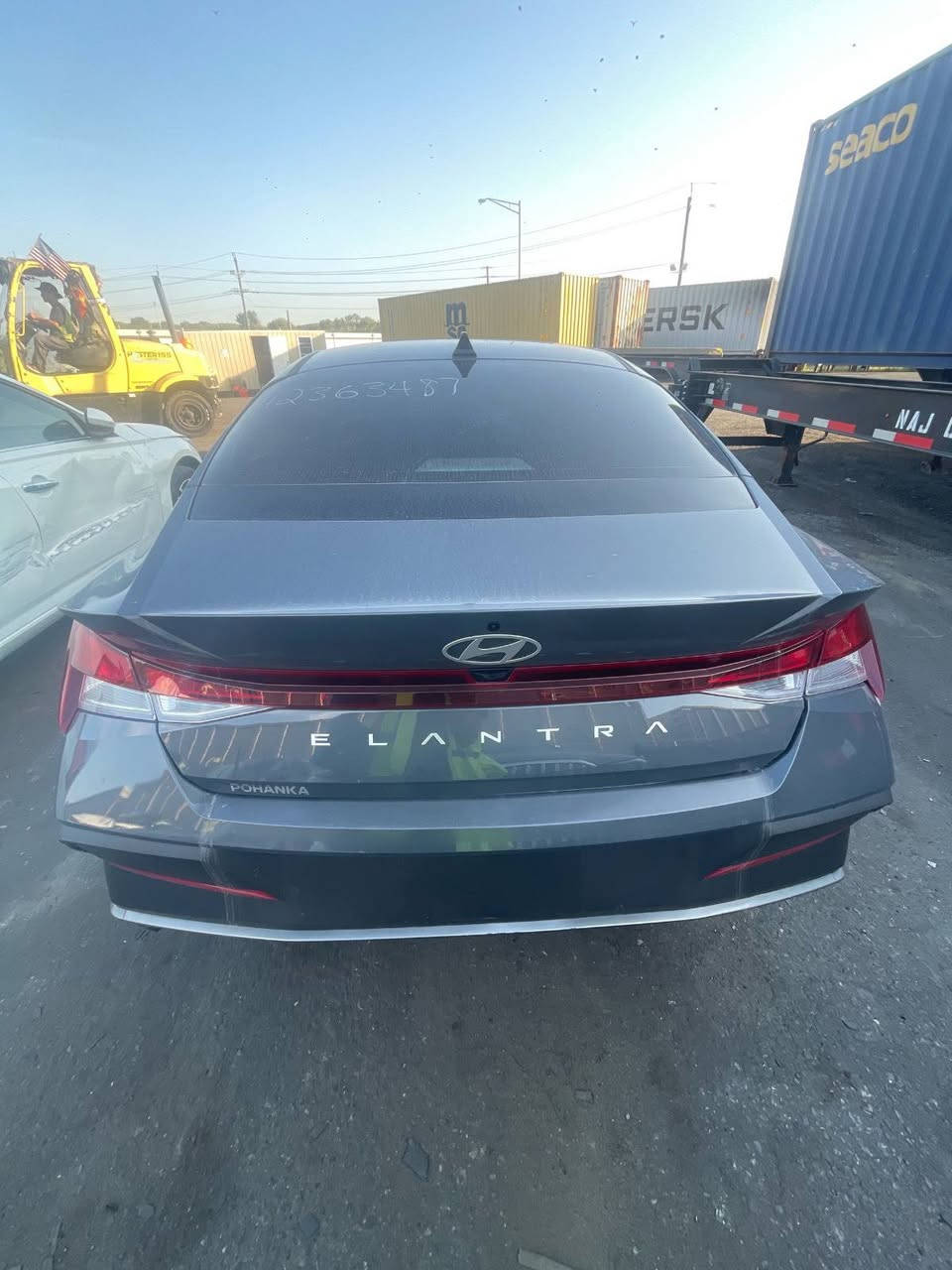 النترا موديل 2025 وارد امريكي بدون لوحات ماشيه 4000 حادثه مثل ماموضح بصوره بدون دواخل لا شواصي ولا لغوده اتكفل بيهن حادثه خفيف ولا قطعه مبدله ليبل واحد مكاني بابل السعر 168 وبيه مجال غير متواجد ع الفيس *********** بي واتساب
