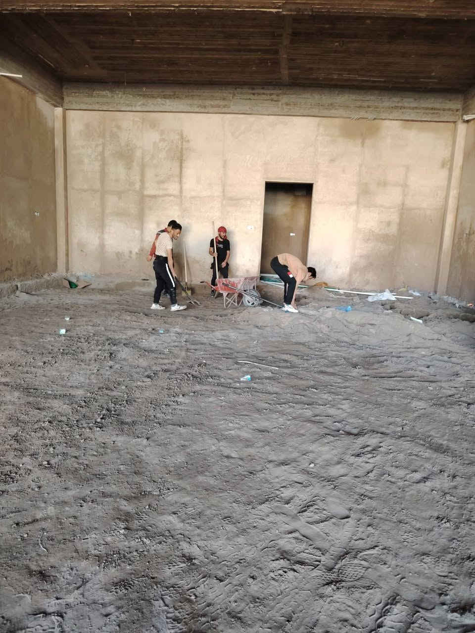 سلام عليكم  /  يوجد كادر عمل جاهز /  تصعيد مواد /  تنضيف بيوت /  تفليش /  تكشيط /  دفن نهري /  شقلنه ليل ونهار /  ومعداتنه جاهزه  ومالك دخل بكلشي تأخذ شقل جاهز مني سلمني شقل وتأخذ شقل جاهز / ماعليك بس تصال على رقم ///

***********
 @إشارة
