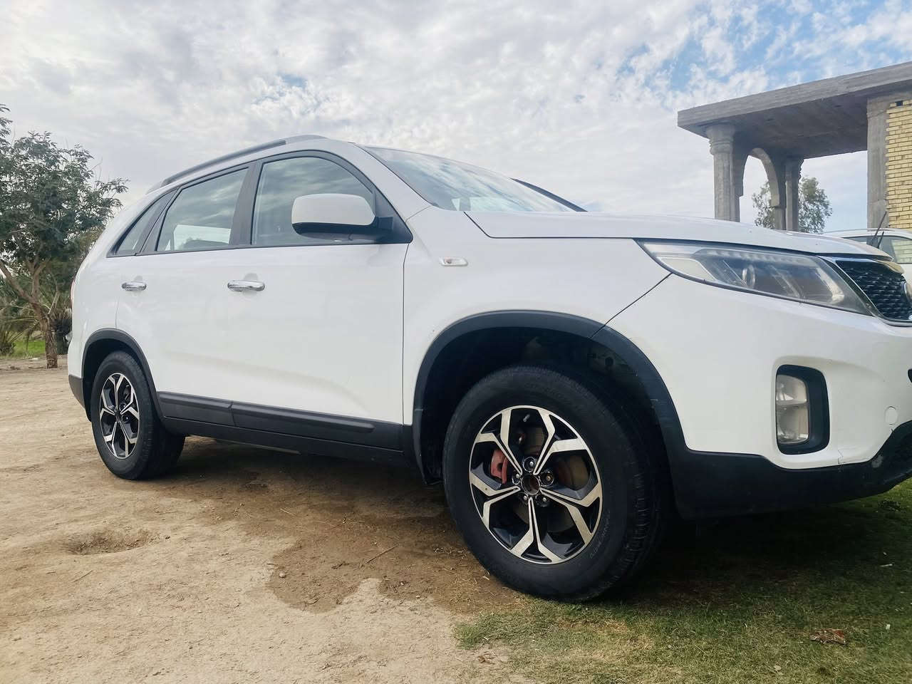 لسلام عليكم 
سورنتو موديل 2014رقم بغداد مداور ثاني يوم 7راكب محرك٤ دوش كير تبريد حداديه تخم تاير كله جديد مال جناي ربع ماتخسر عليهة بيه بارد بالباب الخلفي فقط الباقي كفاله السعر 160وبيه مجال 
العنوان الديوانيه قضاء البدير 
***********
