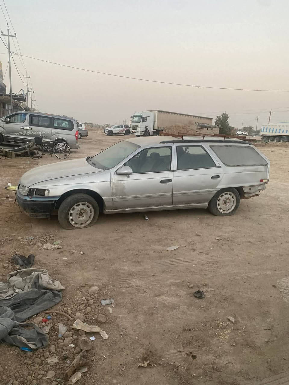 فورد محرك كورلا رقم انبار وكاله بسمي صاحبها موجودتلفونه السعر ١٠ ورقات نقصها باتري وبانزين 
يعني السياره نواقص بيها بس شغاله 
***********
