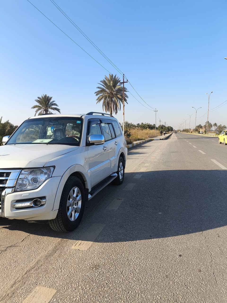 حبتور 2015
 مواصفات السيارة معروفة 
محرك 3.500
محرك وكير كفالة جديد 
تخم تاير حدادية جديد 
سيارة جاهزة مال جناي 
رقم بغداد انكليزي
تحويل ثاني يوم 
اربع قطع صبغ السعر 145 
***********
***********
الشراي يتصل...
