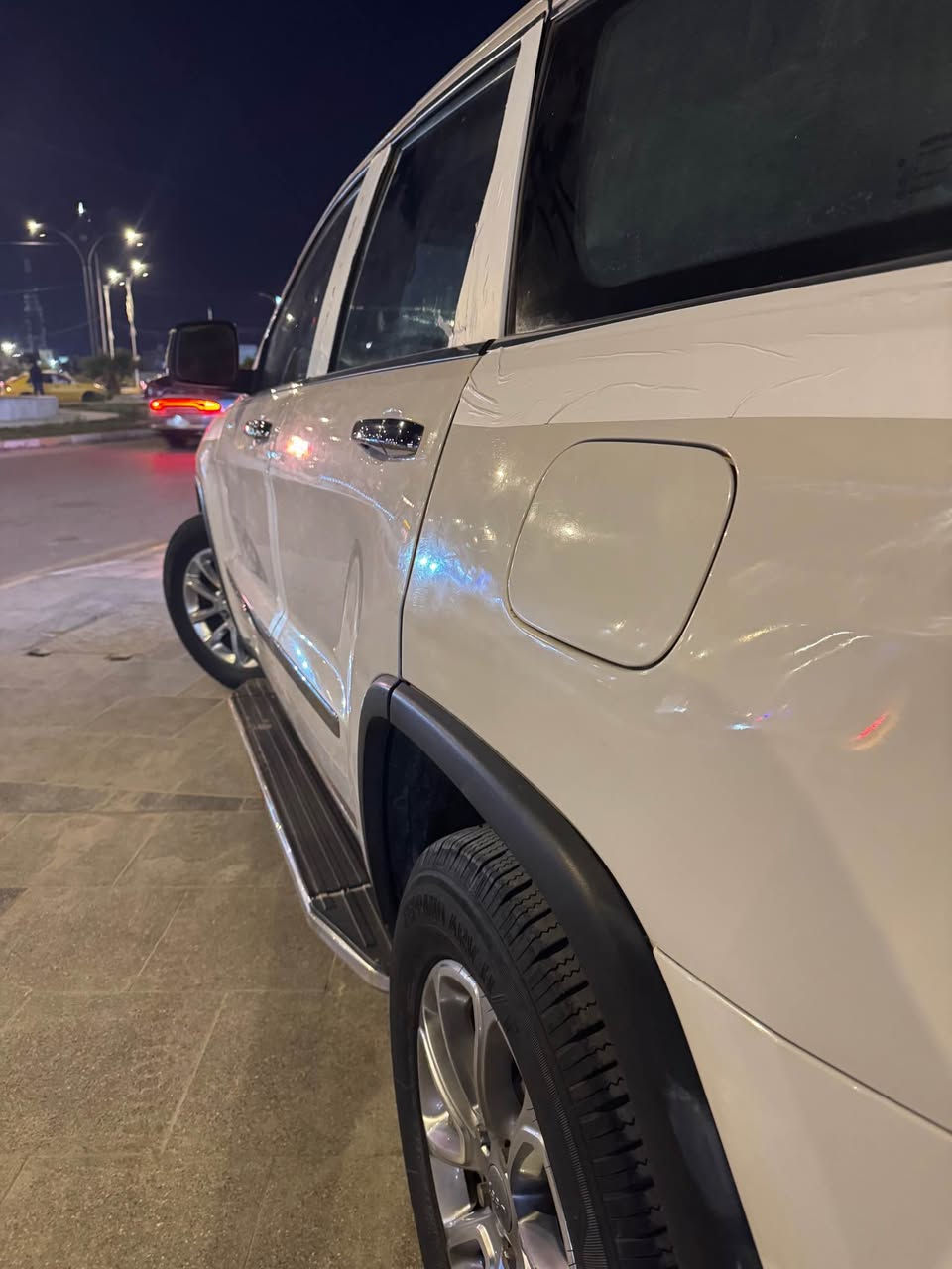 سلام عليكم جيب لاريدو 2011لمتدد

• ✔️ فتحة سقف كهربائية (سنروف)

 • ✔️ مقاعد جلد فاخرة

 • ✔️ كشنات مريحة مع تحكم كهربائي للمقاعد الأمامية

 • ✔️ تدفئة للمقاعد (حسب الفئة)

 • ✔️ ستيرن جلد متعدد الاستخدامات

 • ✔️ مثبت سرعة

 • ✔️ نظام تشغيل بدون مفتاح (بصمة)

 • ✔️ شاشة معلومات وسطية

 • ✔️ بلوتوث + مدخل AUX / USB

 • ✔️ نظام صوت ممتاز

 • ✔️ مكيف أوتوماتيك ثنائي التحكم

 • ✔️ مرايا كهربائية مع تسخين

 • ✔️ نوافذ كهربائية بالكامل

 • ✔️ كاميرا خلفية (في بعض الفئات)

 • ✔️ حساسات خلفية

 • ✔️ جنوط ألمنيوم

 • ✔️ إضاءة ضباب أمامية

 •الحادث تبديل جاملغ وبنيد 

السعر 155وبيه مجال لشراي 

مكينه 6سلندر 

*********** ناصرية, ذي قار
