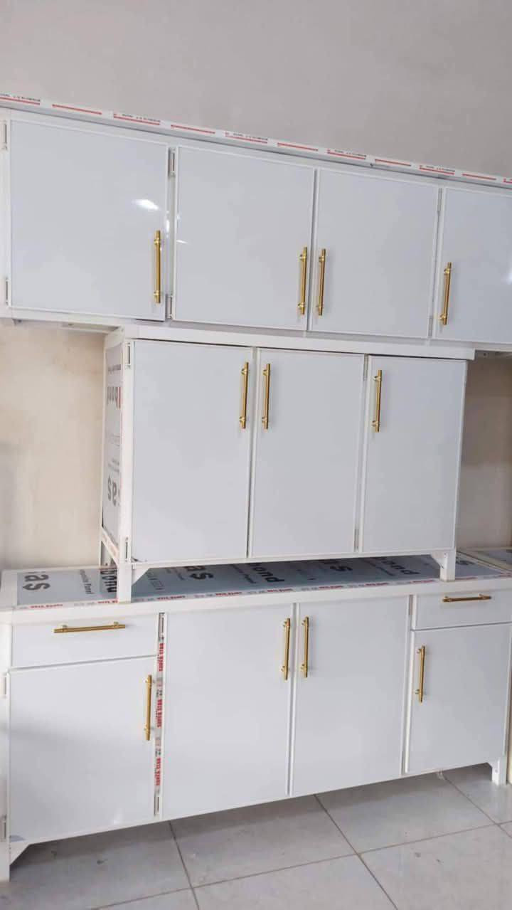 ملاحظة ✅ الشغل حسب الطلب ماعليك غير دز القياس ويوصل الطلب للبيت🚚
المنيوم الصيني درجة اولى سمك 1.5ملم داخل بليت ثخين مرمرة نوعية الجيدة

سنك مرمر مترين 
سنك مترونص 
سنك متر و20 
سنك متر مرمر 
واتساب ***********
