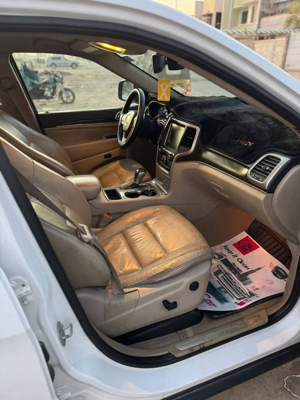 السلام عليكم،
سيارة جيب أمريكي للبيع أو مبادلة بسيارة تسلا.
السيارة نظيفة وجاهزة للاستخدام، والفحص مرحّب به.
البيع أو المبادلة حسب الاتفاق.

للتواصل: ______***********
المكان: _____بغداد غزاليه
