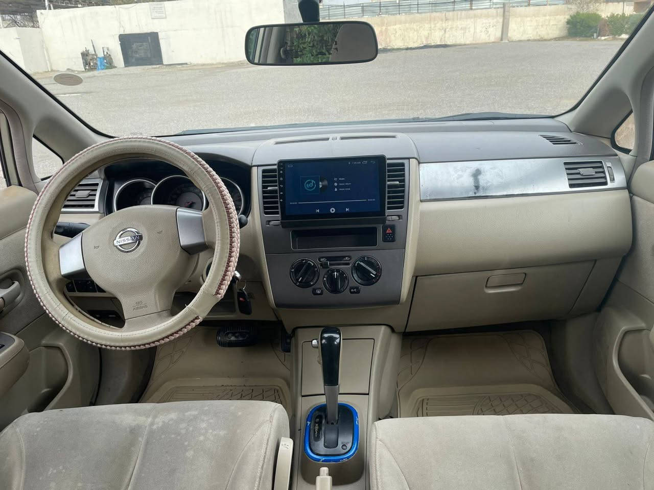 نیسان تیدا 2007 
گێر تۆماتیک 
جام کارەبا
ناو زەرد
توند و تۆلە سەیارەکە 
تەنها ٣ پارچەی  پەمپە
جەمپێکی زۆر خەفیفی هەیە 
کەمیک کالبونەوەی هەیە
بی مەسروفە
سحر$ 75
*********** 
هەولیر أربيل, العراق
