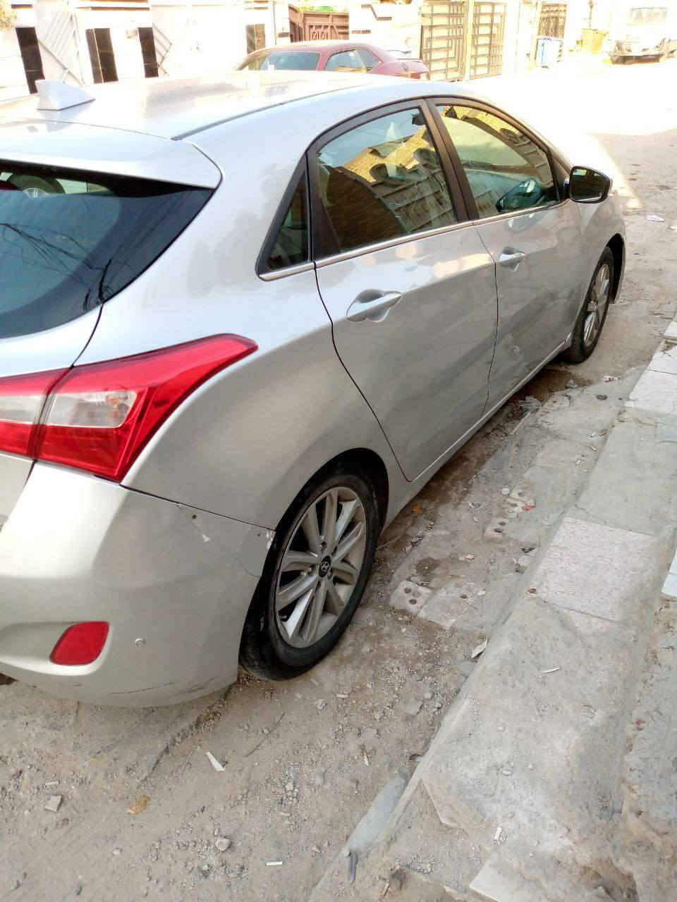 اللنترا 16 جيتي رقم بغداد بسمي انگليزي وهزه جديده سعر 90
مكانه بغداد حي الجهاد ***********
