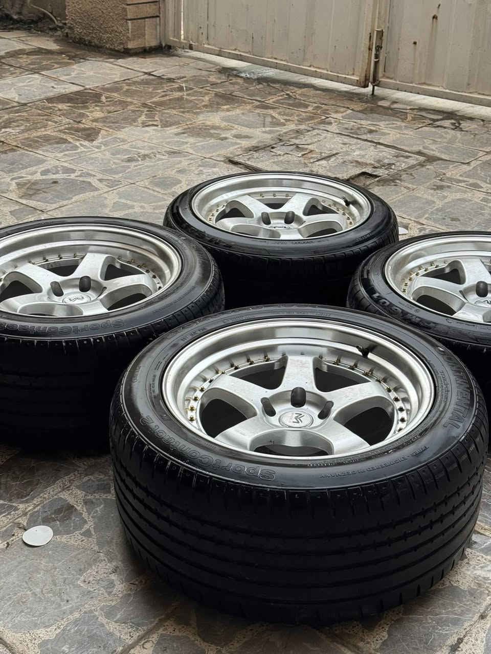 السلام عليكم
تخم work فورجد لايت غرام قياس 18 تو سايز امامي 9.5 خلف 10.5 
سعر 575$ 
يرهم امريكي / ياباني 
موجود شارع فلسطين


**إذا كنت صاحب هذا الإعلان وتريد حذفه لأي سبب، رجاءا أرسل رسالة إلى الدعم الفني**