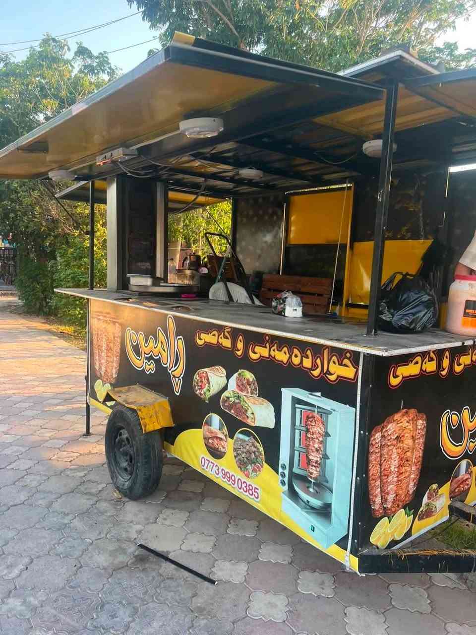 کۆشکی لەفە بۆ فرۆشتن هەموو شتێکی لەگەڵ دایە هیچ نەقسێکی نییە تەنیا گۆشت بێنەو ئیش بکە بۆ زانینی نرخ چات بکە یان تەلەفون بکە
ژ.م/***********
