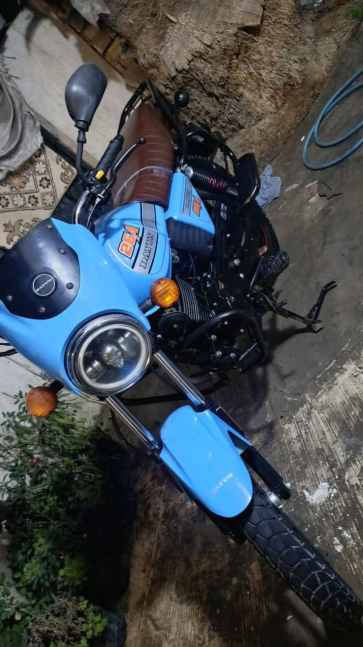 السلام عليكم
للبيع دايوان 2023 الدراجه شوف العين نضافه هيه تسولف 
الدراجه برغي مناقصها اشتريتها قبل 10 ايام وجاي أبيعها اريد ارجع اشتري سيارة مكاني بغداد ساحة عدن  رقمها بغداد تحويل شوكت ميعجبك 
***********واتساب فقط
